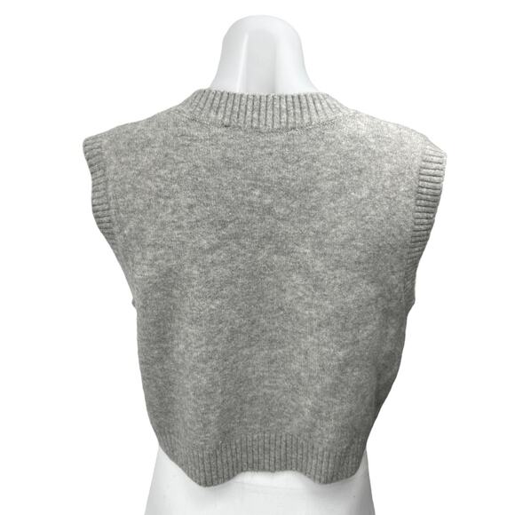 Zara Women's Gray V Neck Sleeveless Knit Tank Cropped Sweater Vest Top Size M - Picture 2 of 3